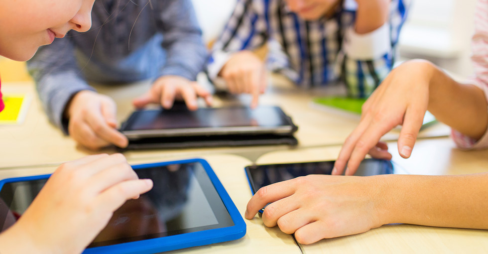 Effective Ways on How to Use Mobile Technology in the Classroom