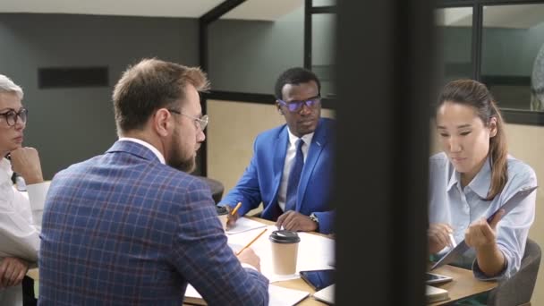 Workplace behavior based on the race differences