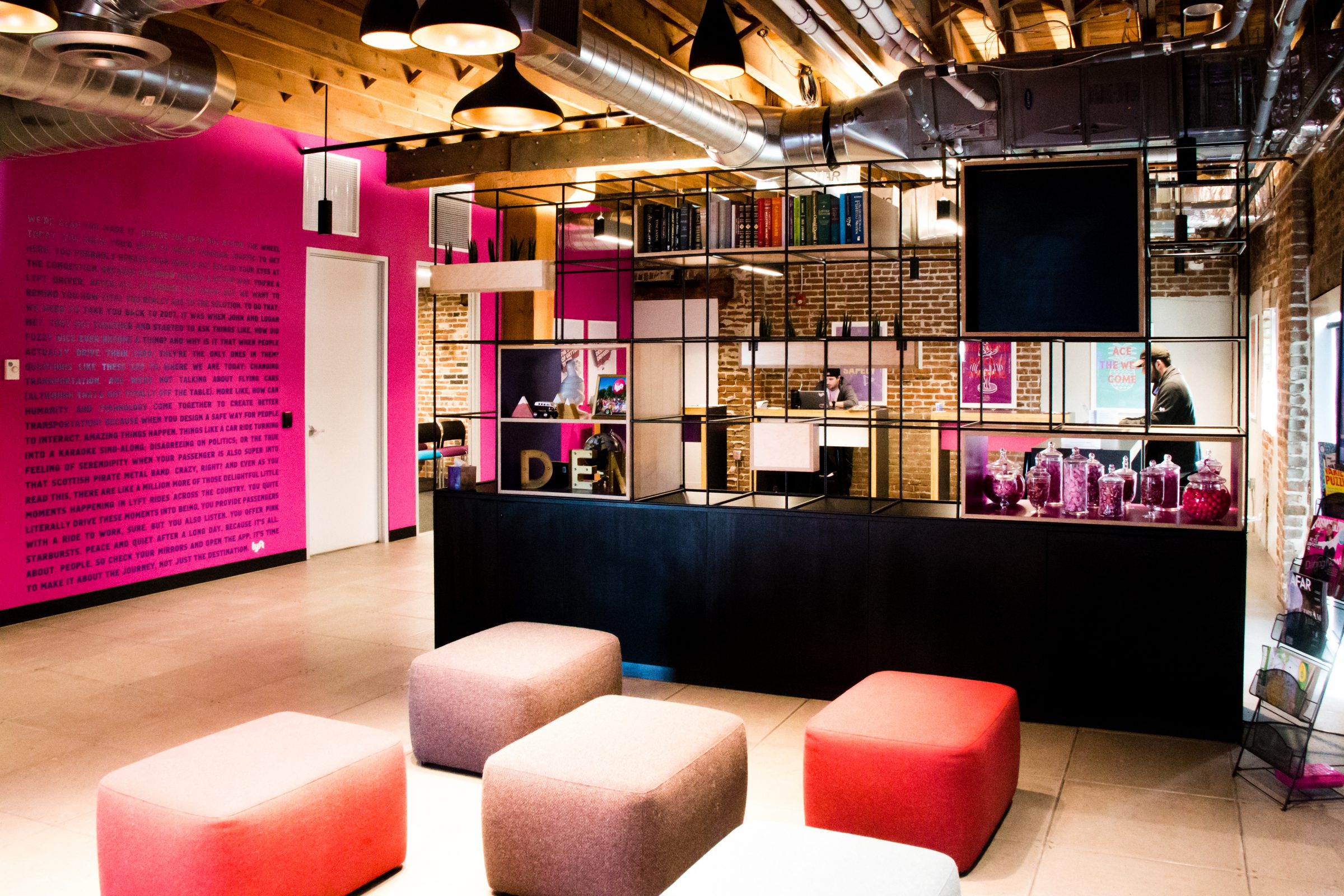 What Do Coworking Spaces Offer? Here’s the Answer