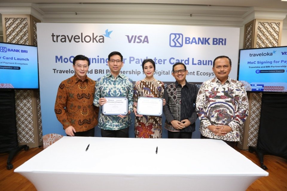 BRI Bank Rakyat Indonesia Traveloka Investing Startup Company