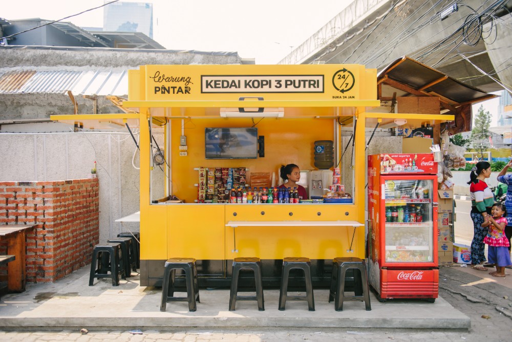 Communication Strategies with Consumers