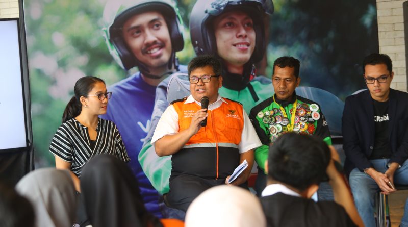 In A Day, Gojek Consumers Collect IDR 100 Million Donations for Flood Victims