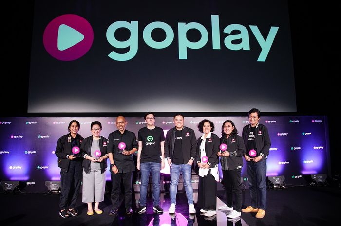 Compete with Netflix, Gojek Colaborates with the Director of ‘Dua Garis Biru’ Through GoPlay