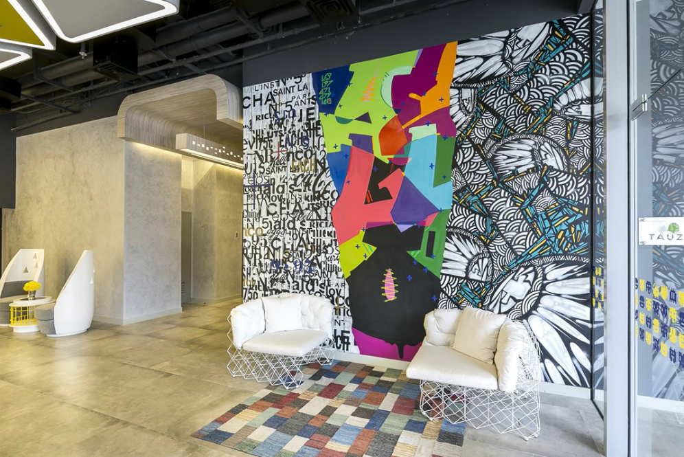Co-working space Good Vibes, Innovations and Supportive Systems