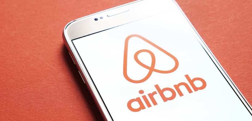 Airbnb Laid-off 25% of Its Employees due to Pandemic