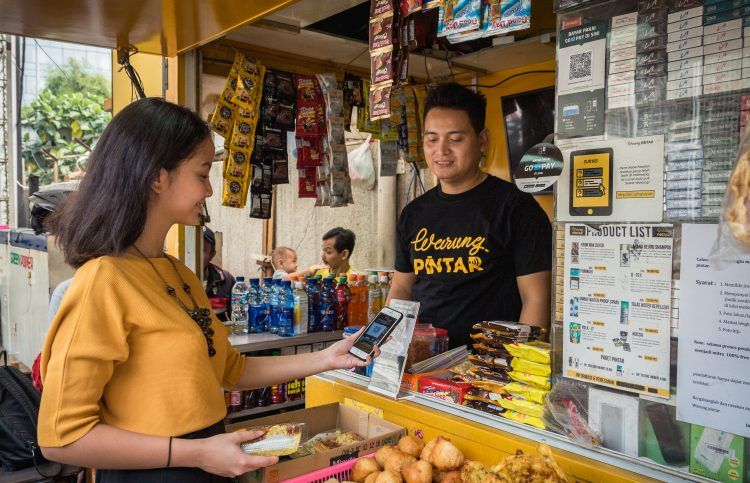 Warung Pintar Provides a Digital-based Social Aid Distribution Services Warung Pintar Provides a Digital-based Social Aid Distribution Services
